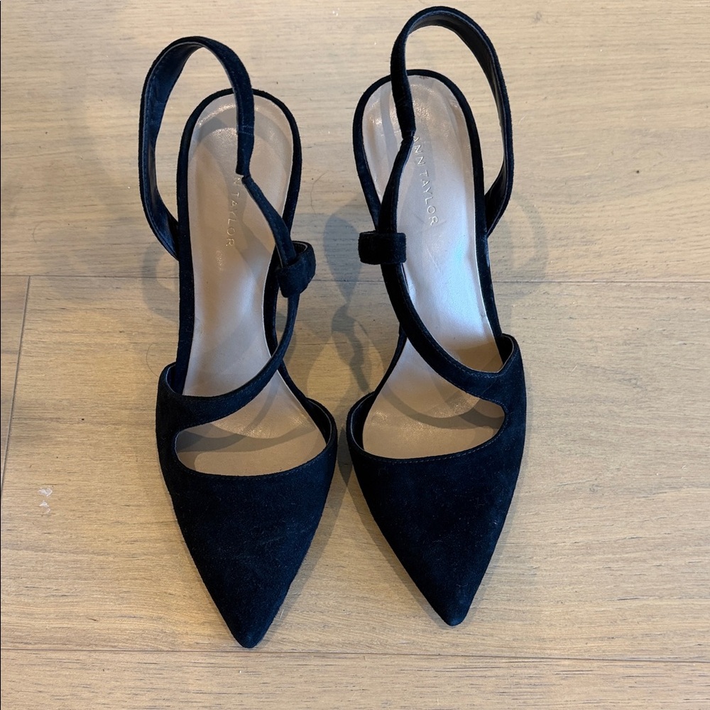 Ann Taylor Black Pointed Slingback Heels with Crisscross Straps
